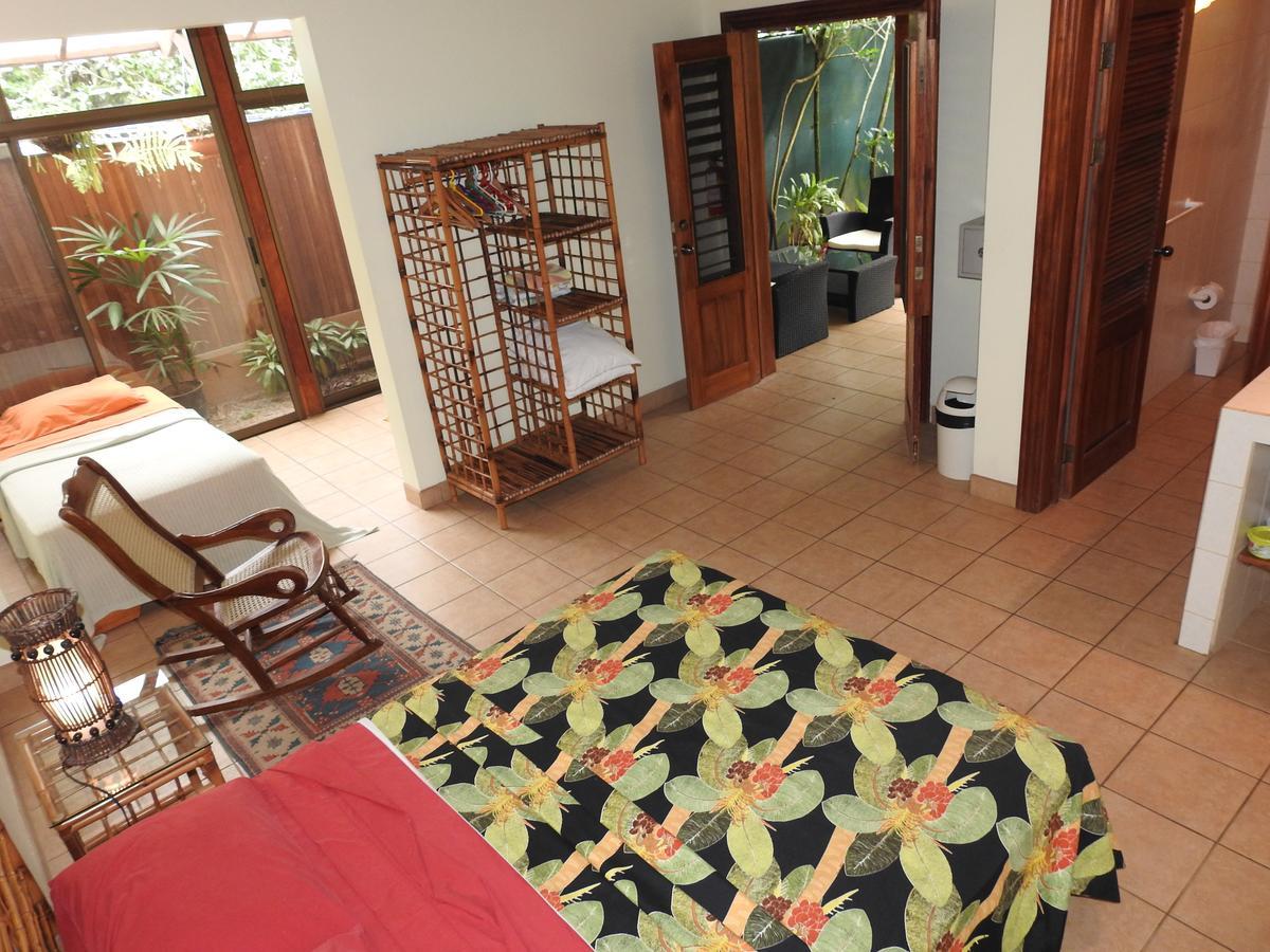 Playa Negra Guesthouse Cahuita Esterno foto