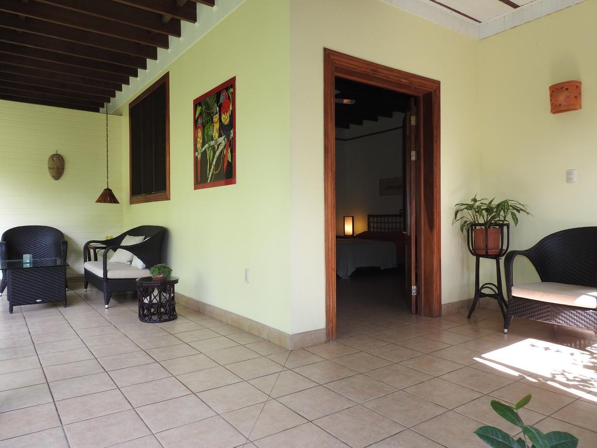 Playa Negra Guesthouse Cahuita Esterno foto